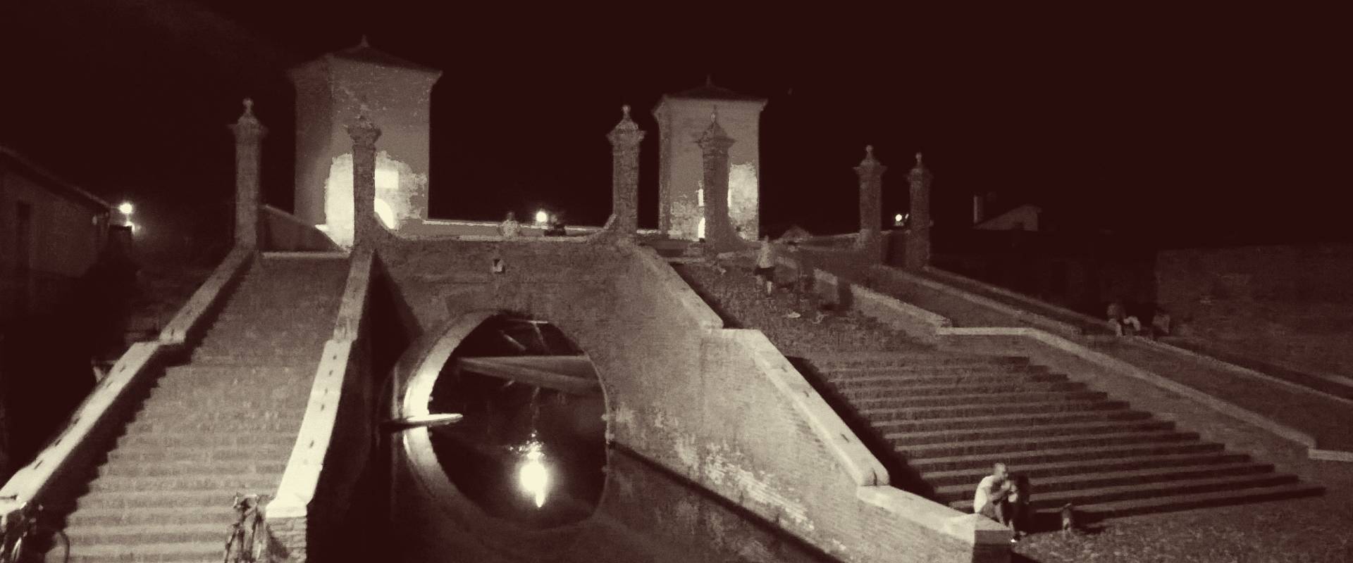 Ponte dei Trepponti - Comacchio - bn photo by Luca Nasi